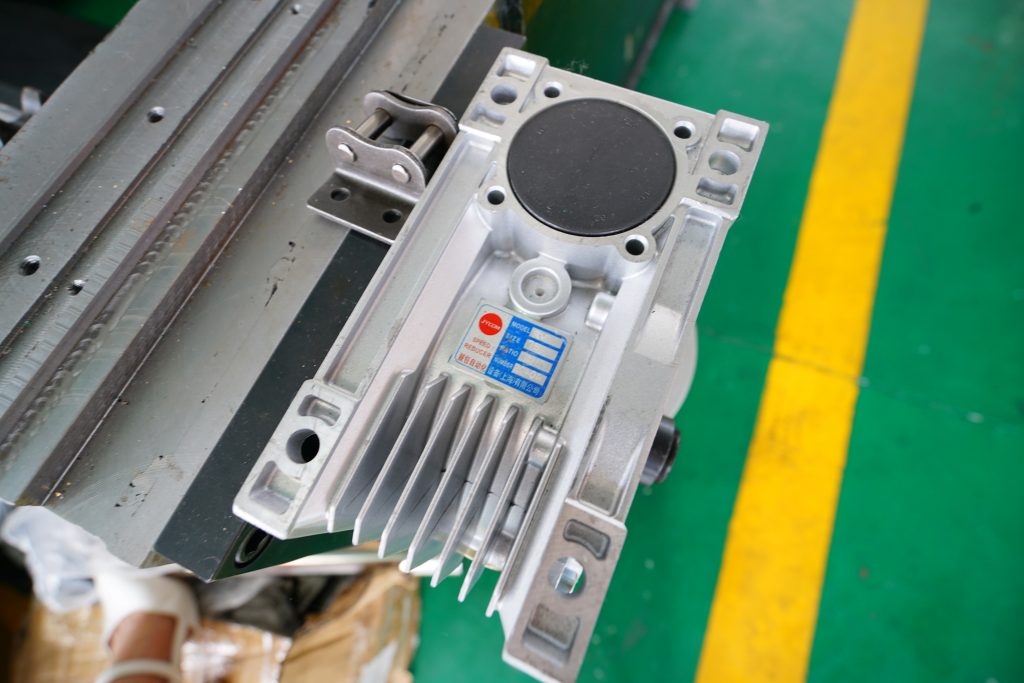 Laser-Rohrschneidemaschine 500W 1000W Faserlaser-Schneidemaschine für Metallrohre