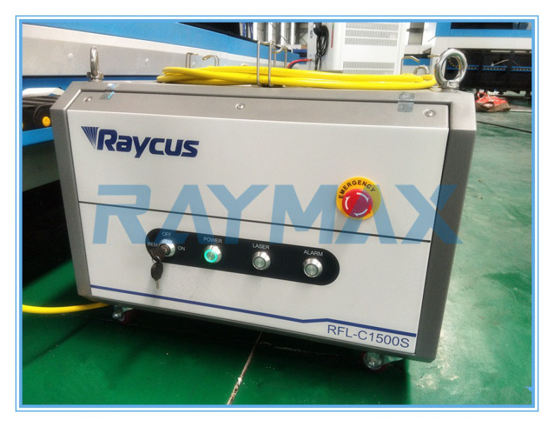 3015 Faserlaser-Metallschneidemaschine 2000 W Raycus Laserleistung